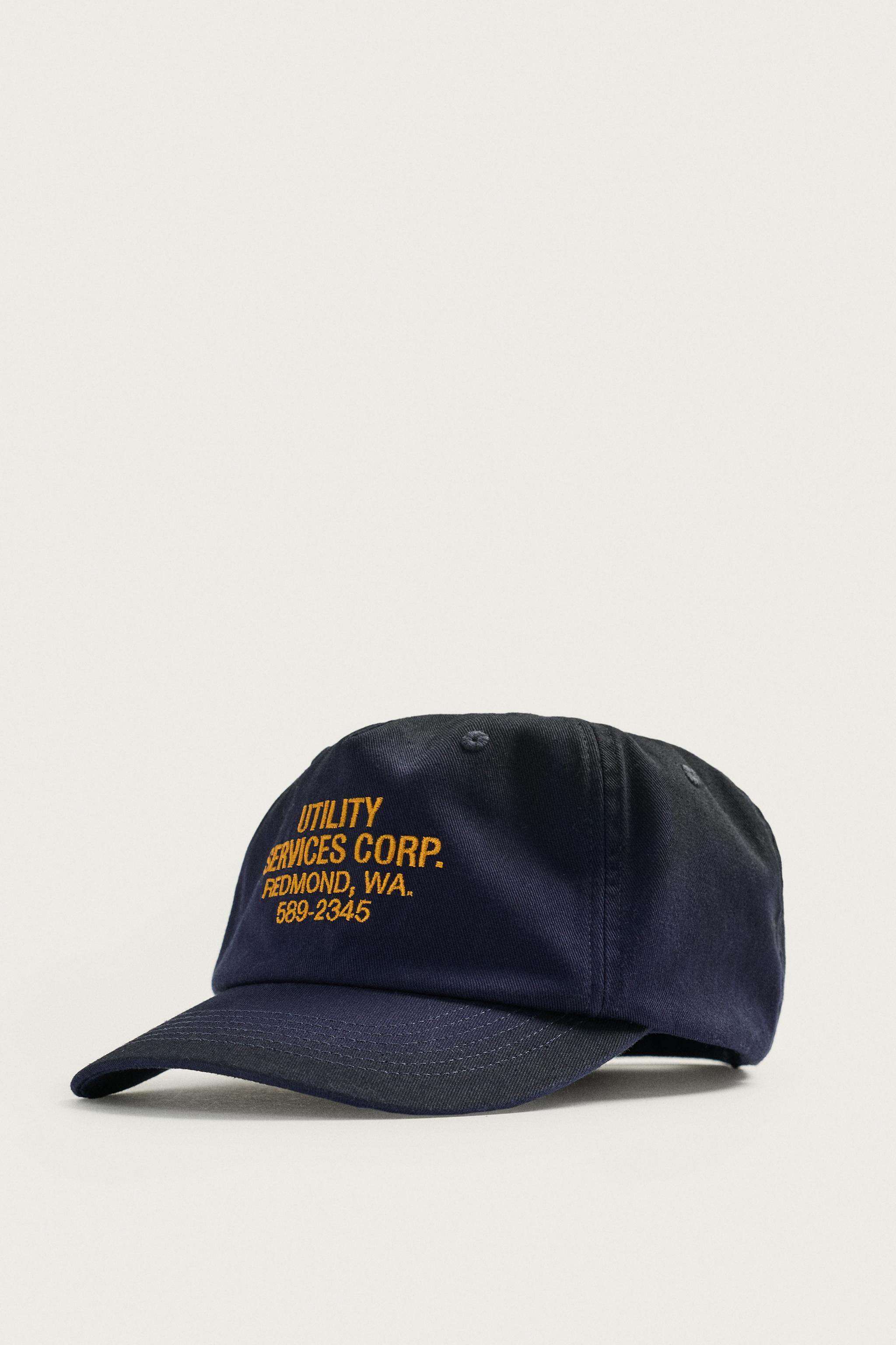 CASQUETTE À INSCRIPTION BRODÉE EN CONTRASTE